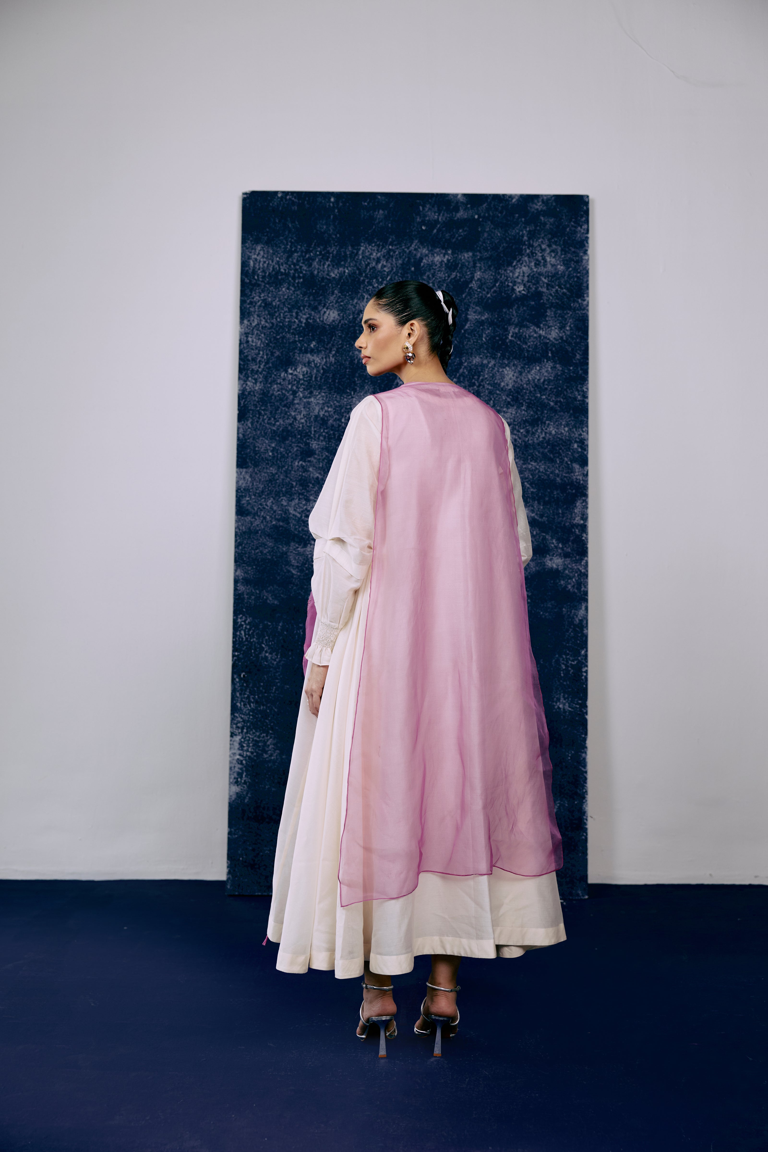Gulabi Aankhein Dress